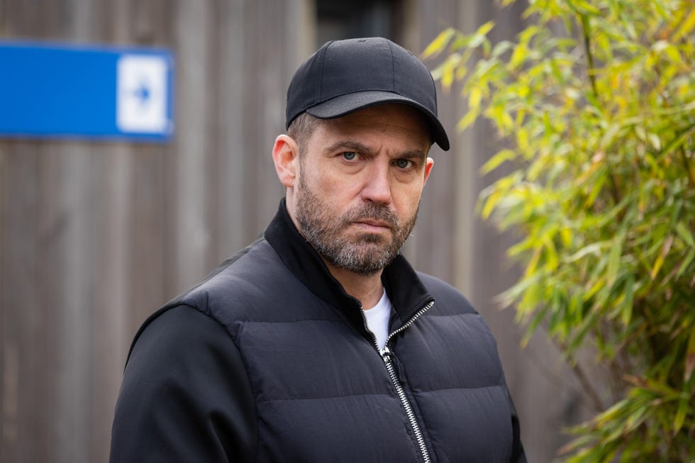 warren fox in hollyoaks
