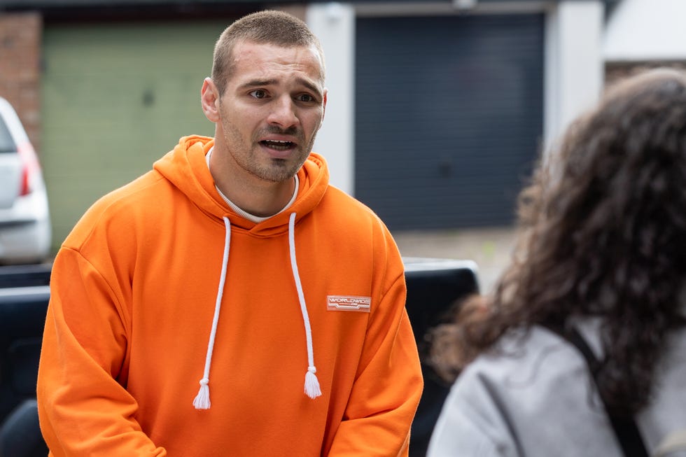 Embargo 03.09.2024 Abe Fielding and Cleo McQueen in Hollyoaks