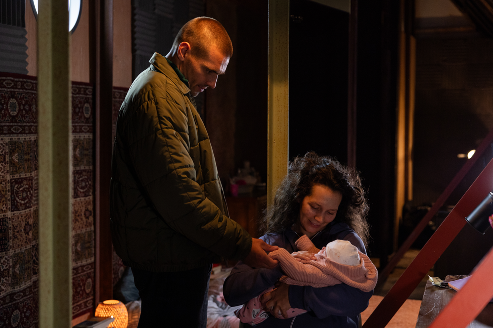 abe fielding and cleo mcqueen with baby clara in hollyoaks