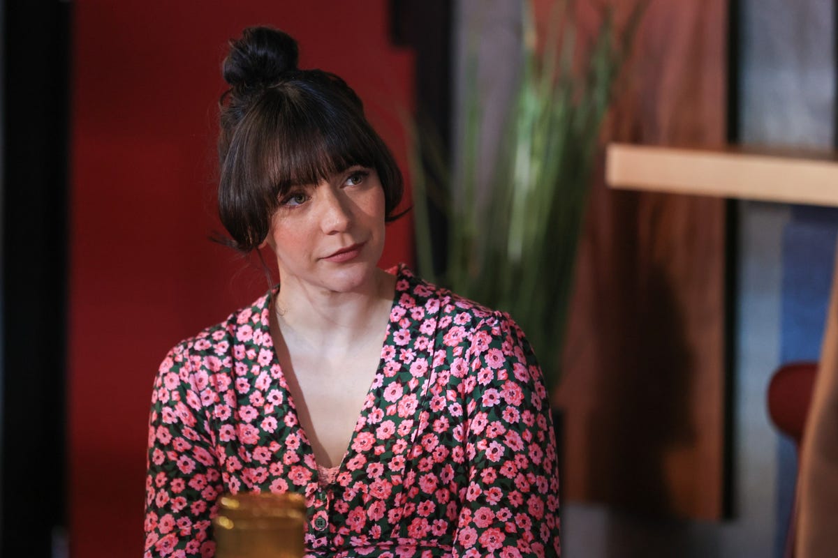 preview for Hollyoaks Soap Scoop - Ro hits rock bottom