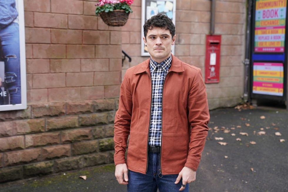 rex gallagher in hollyoaks