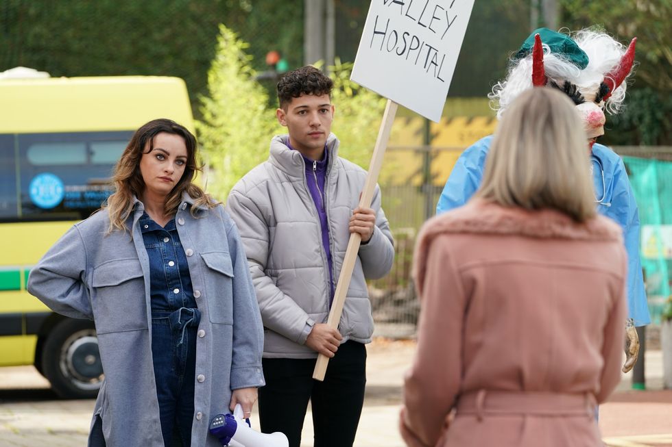becky quentin, ollie morgan and cindy cunningham in hollyoaks