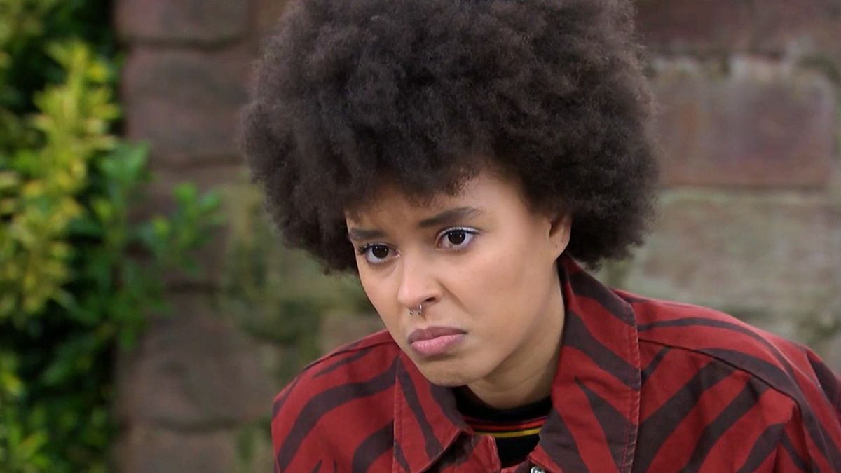 preview for Hollyoaks Soap Scoop! Nadira and Juliet get closer again