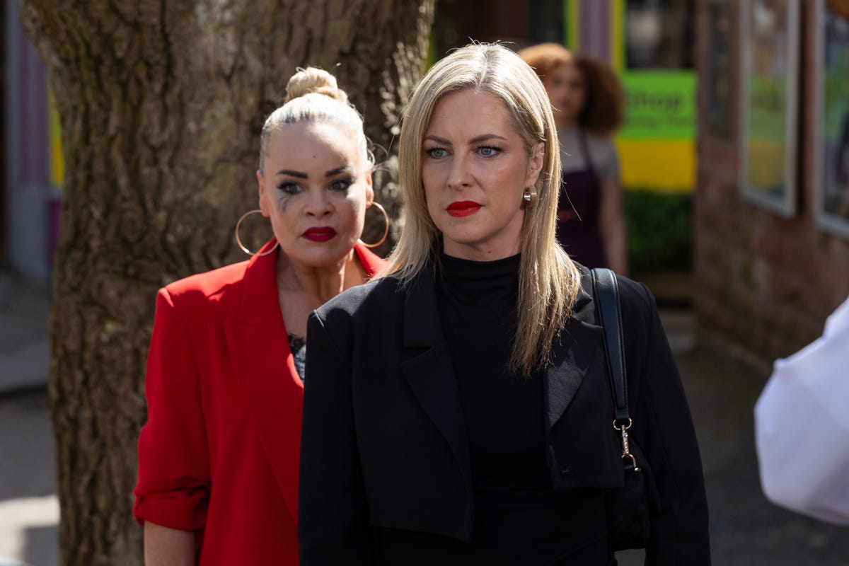 preview for Hollyoaks Soap Scoop! Clare Devine returns
