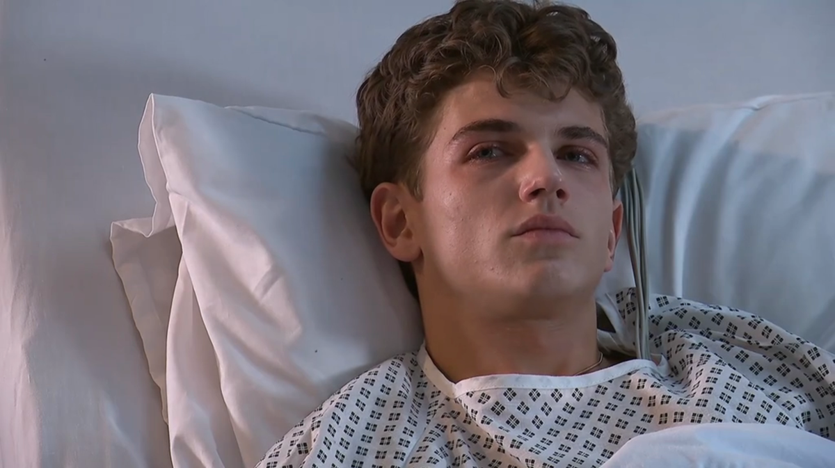 preview for Hollyoaks Soap Scoop! Nancy's pregnancy test