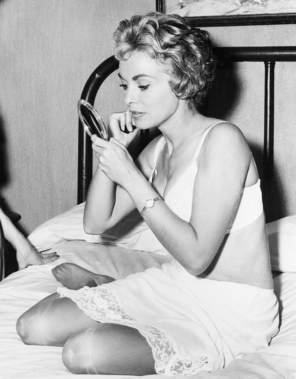 44 Best Vintage Celebrity On-Set Photos - Vintage Photos of Old Hollywood  Actresses