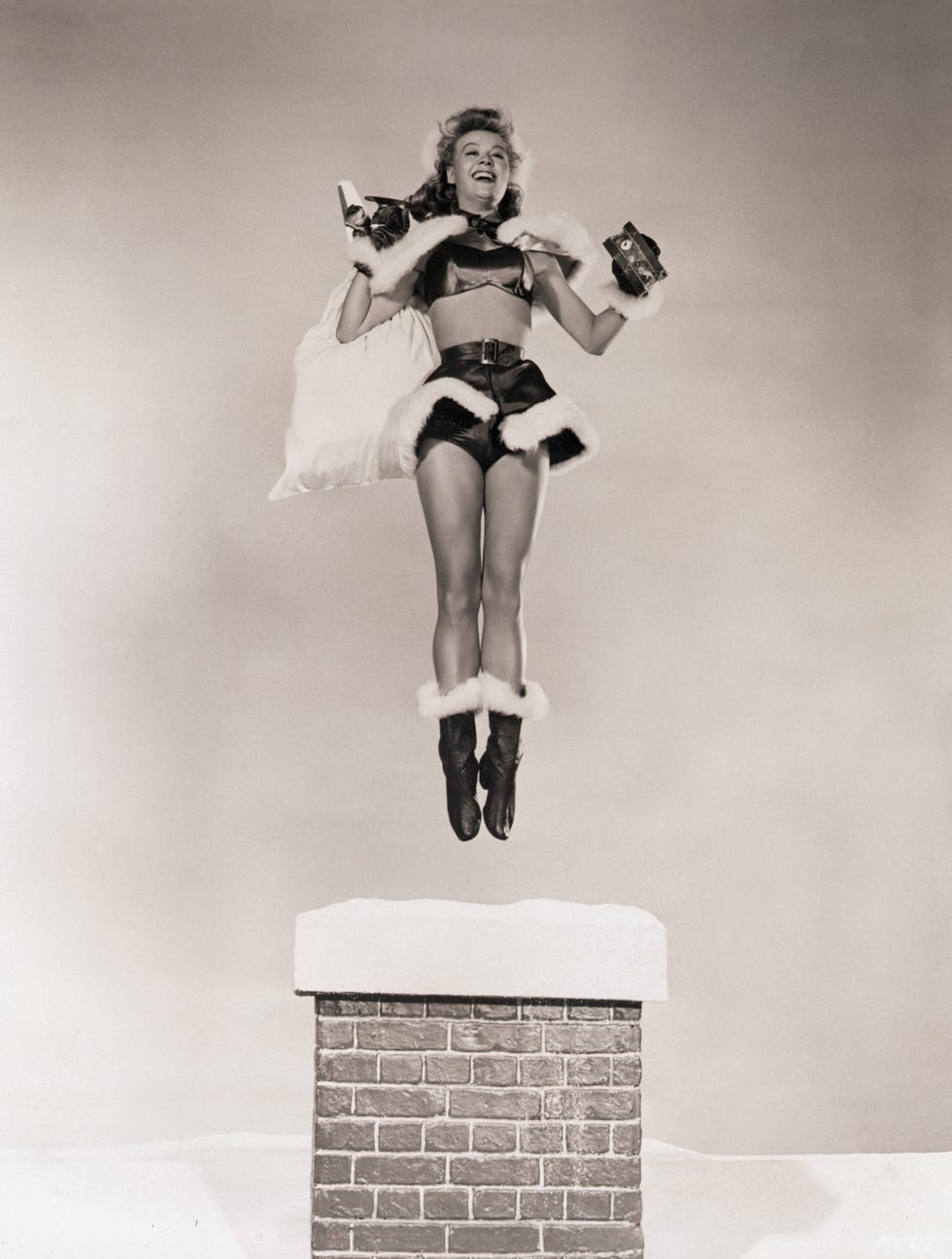 vera ellen practicing her santa leap
