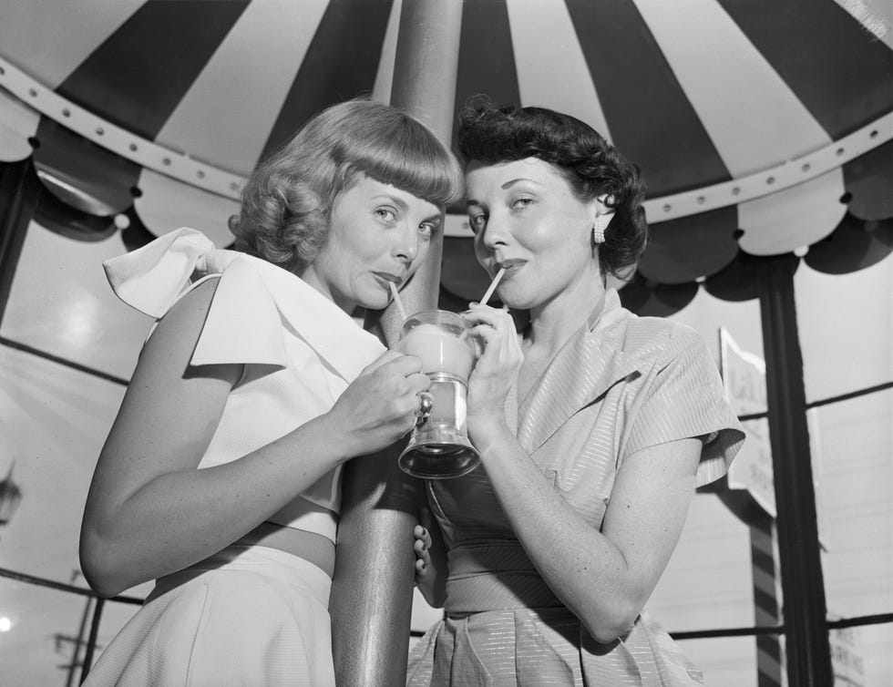 30 Vintage Photos of Ice Cream Parlors - Vintage Soda Fountain