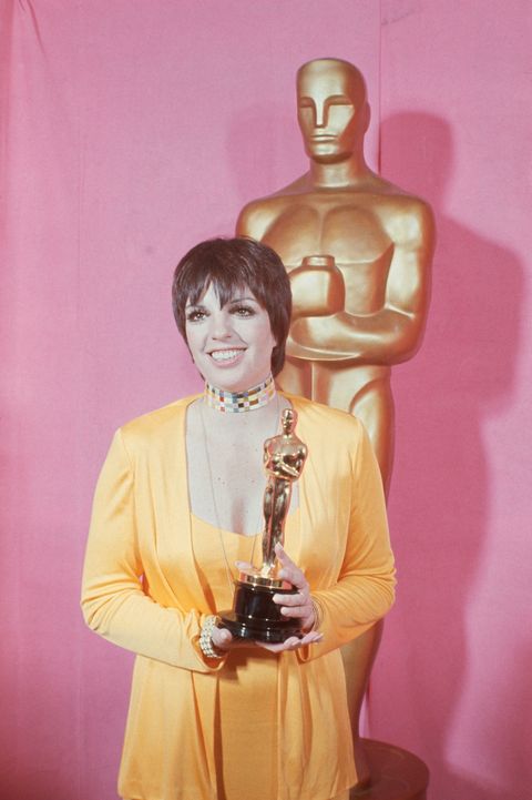 Liza Minneli Holds Her Oscar, Smiling
