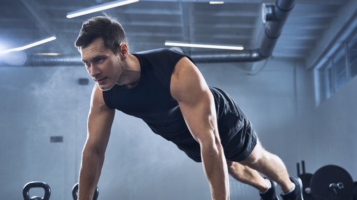 7 ejercicios fáciles para ganar músculo y quemar grasa sin ir al gimnasio  elegidos por un experto en fitness