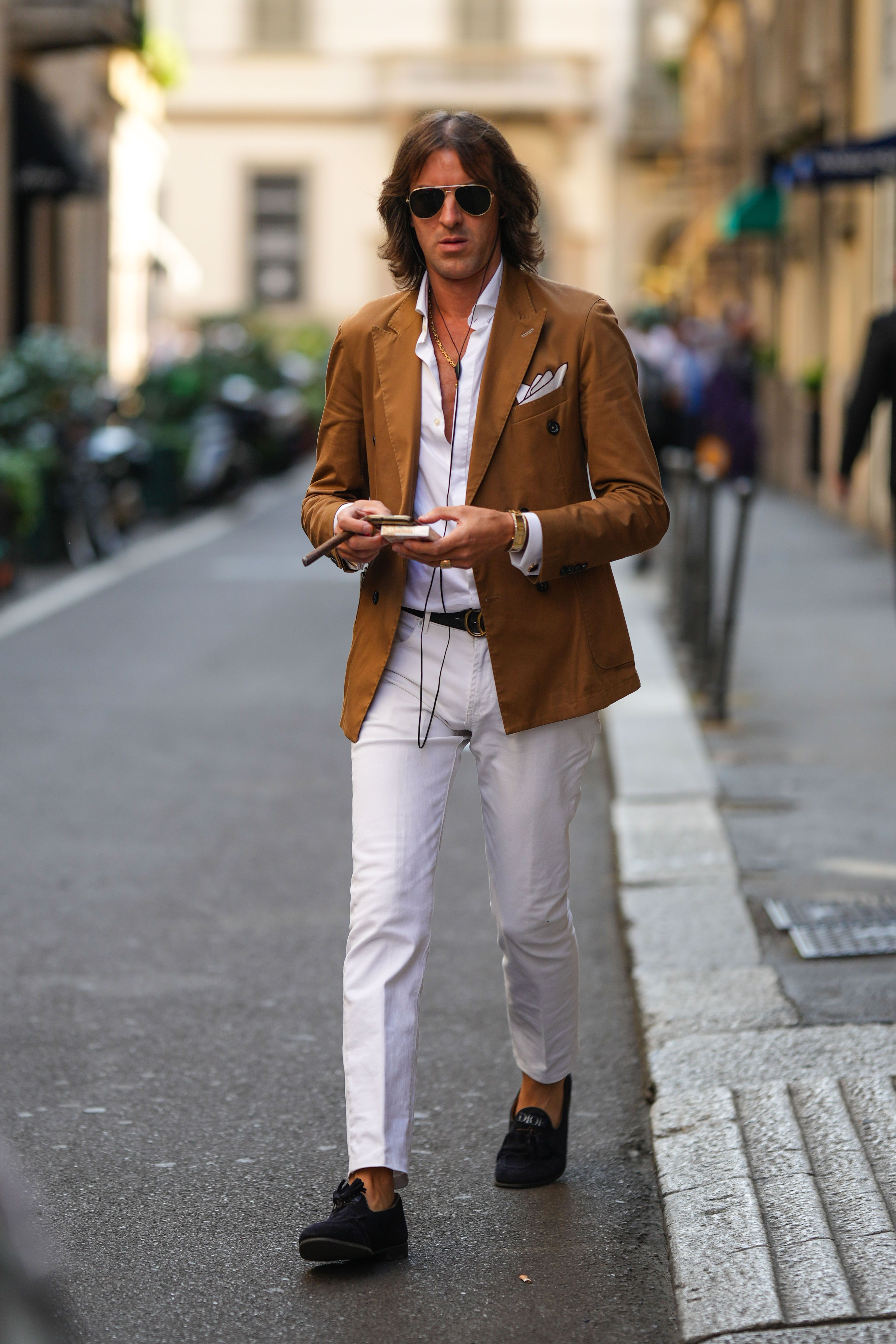 Outfit Con Pantalón Blanco Para Hombre Otoño Invierno