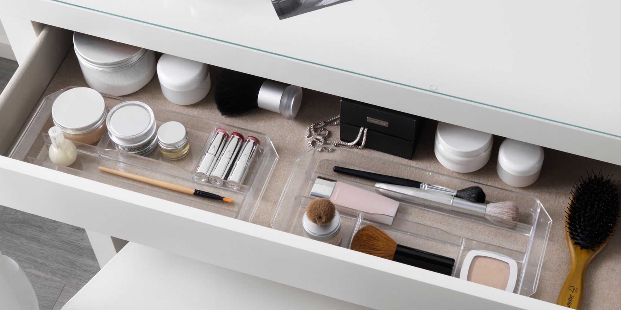 Lidiar con Materialismo estación de televisión Los 7 mejores muebles y organizadores para el maquillaje de Ikea