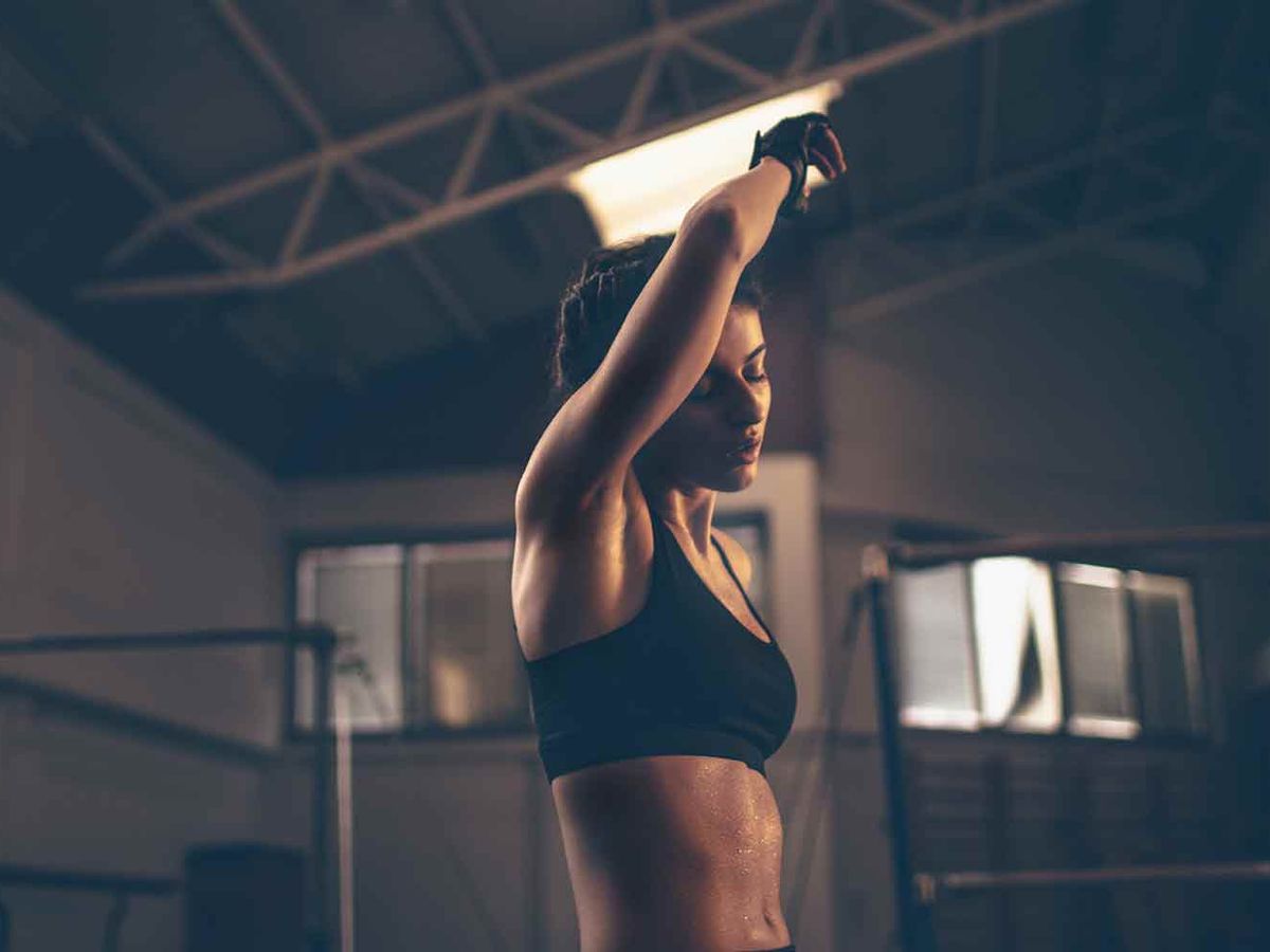 Estos son los mejores ejercicios para reducir cintura que puedes hacer en  casa – Nueva Mujer