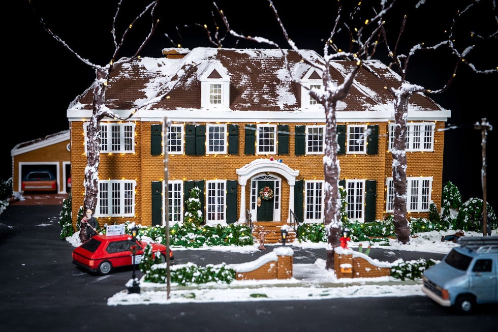 home alone gingerbread house