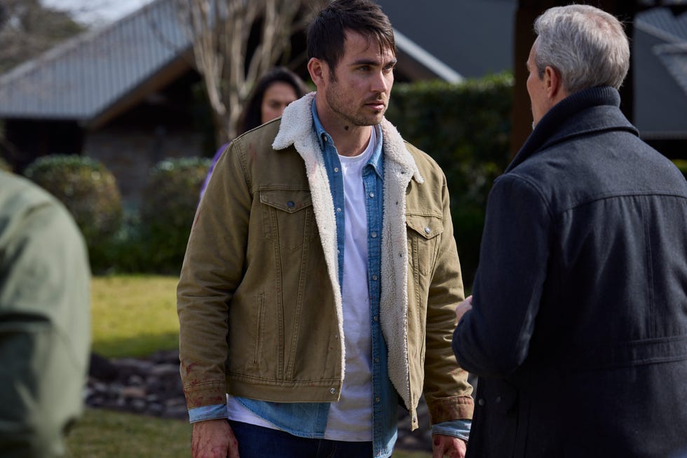 embargo 03032025 detective mark townsend wants to question cash newman in home and away