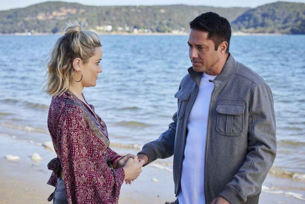 mia anderson and ari parata in home and away