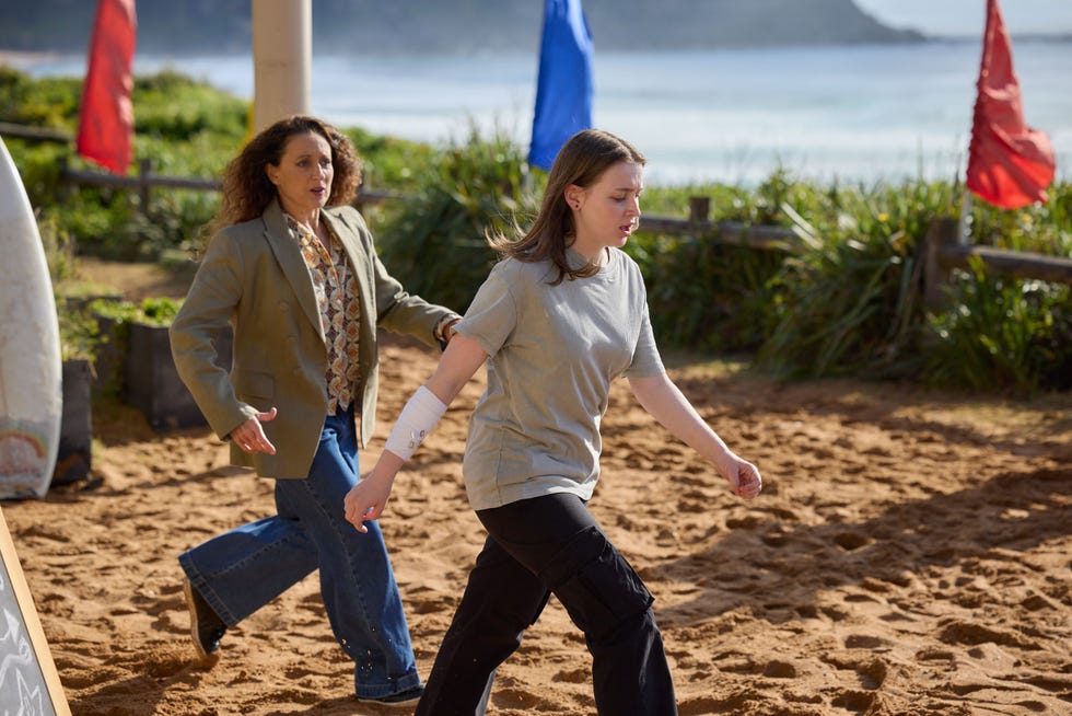 roo stewart and eliza sherwood in home and away