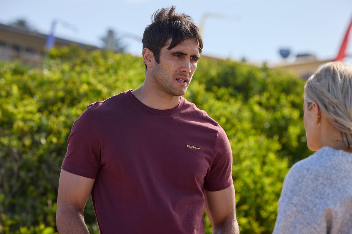 Home and Away Soap Scoop! Harper's wedding decision