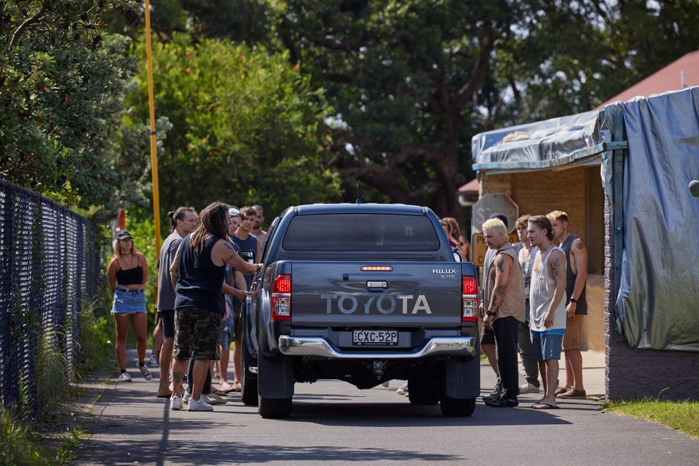 cash newman's car is surrounded by river boys in home and away