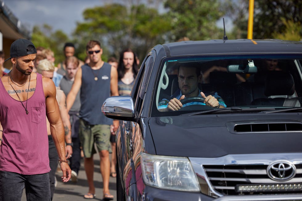 cash newman's car is surrounded by river boys in home and away