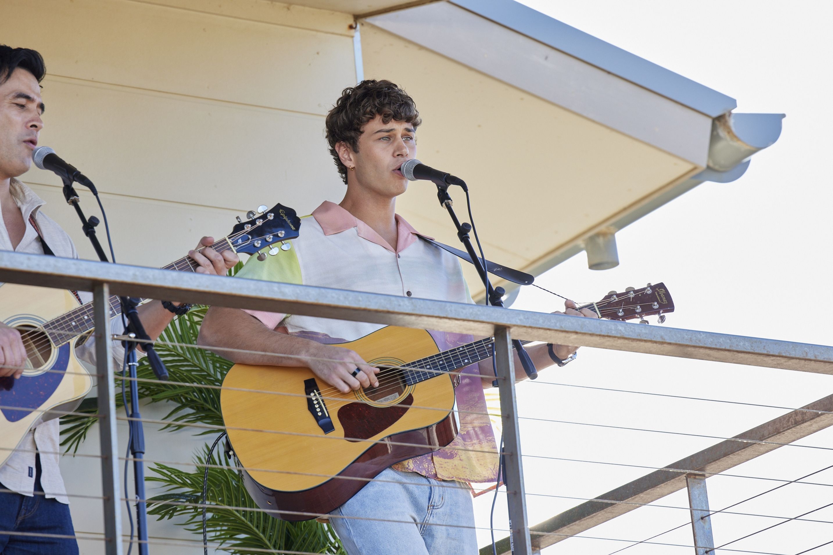 Home and Away spoilers - Xander and Stacey's romance hots up