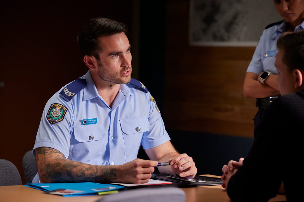 Home and Away spoilers - Cash questions Felicity's attacker