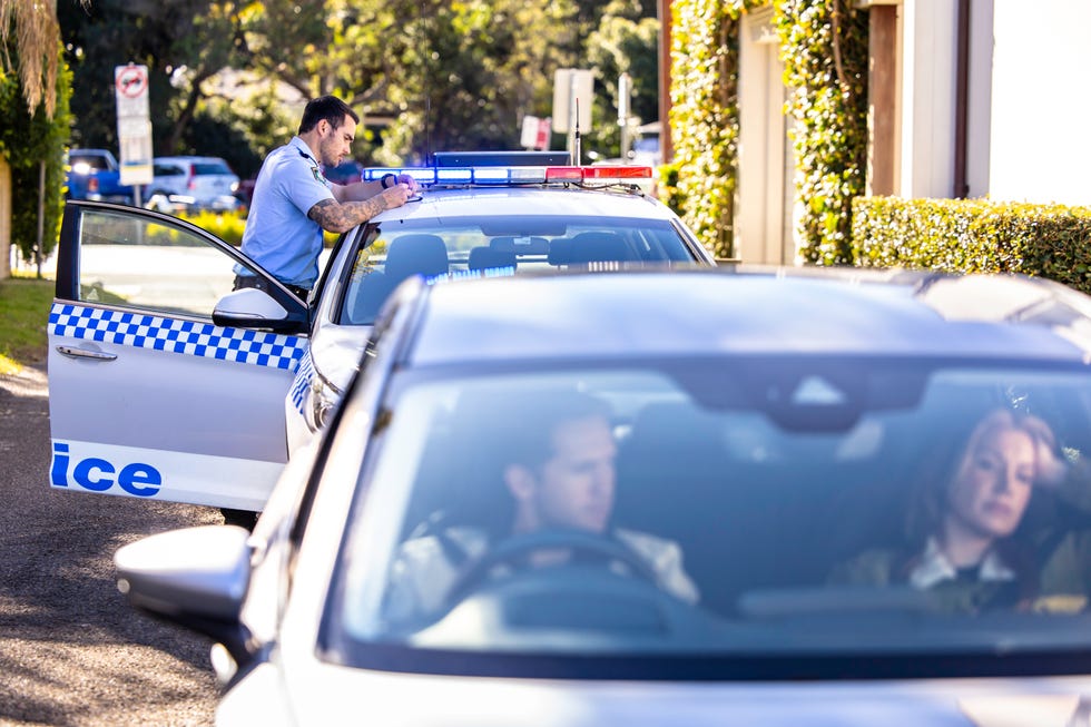 cash newman pulls over tim russell and eden fowler in tim's car in home and away