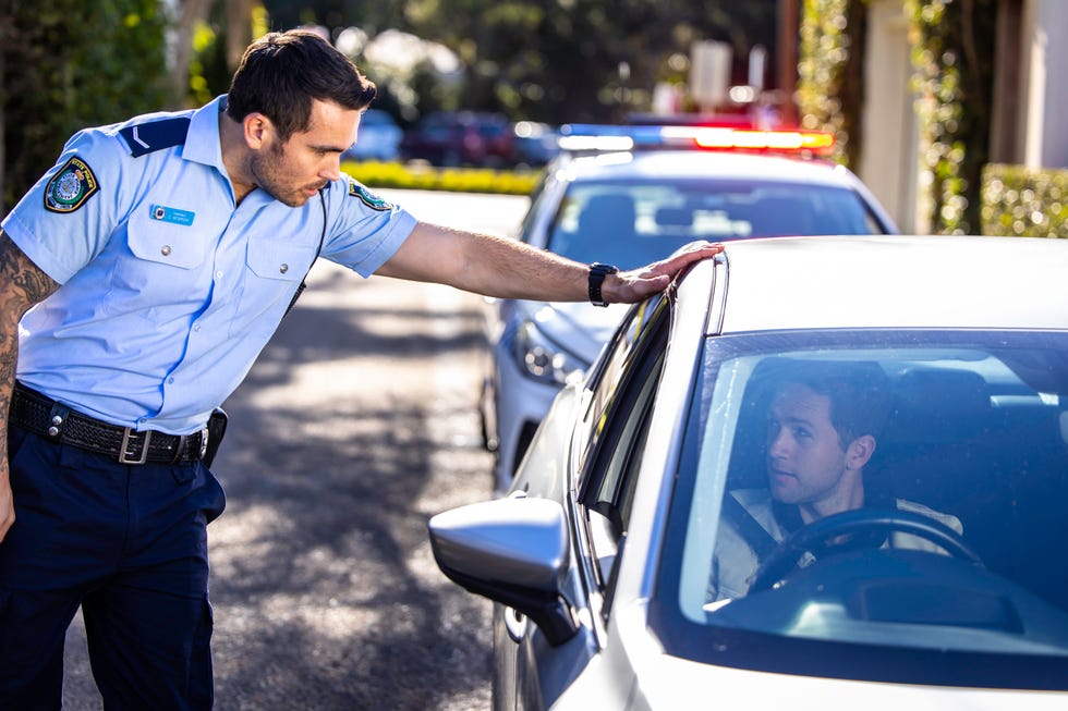 cash newman pulls over tim russell and eden fowler in tim's car in home and away