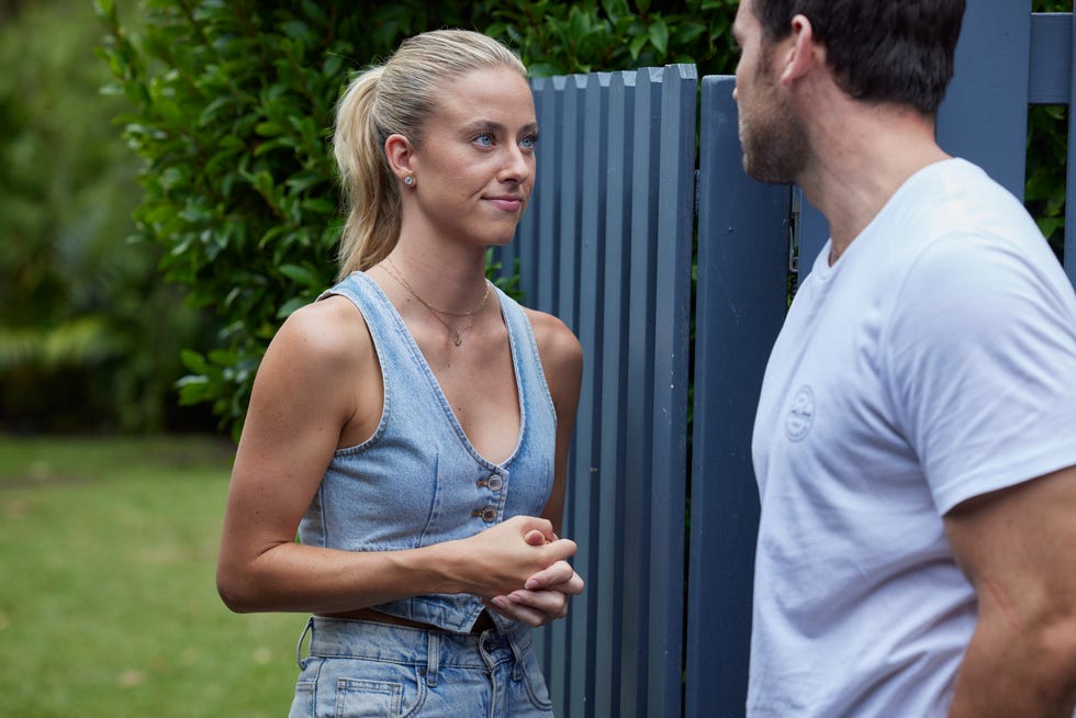 felicity and cash newman in home and away