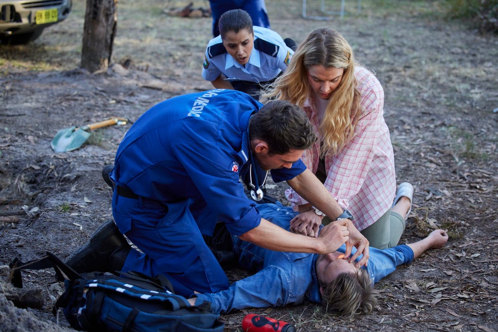 xander delaney, rose delaney and bree cameron with jacob cameron's body in home and away