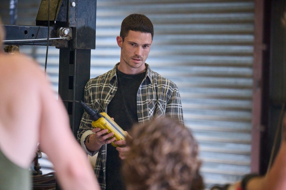 gage reynolds' revenge terrifies theo poulos, lacey miller and sonny baldwin in home and away
