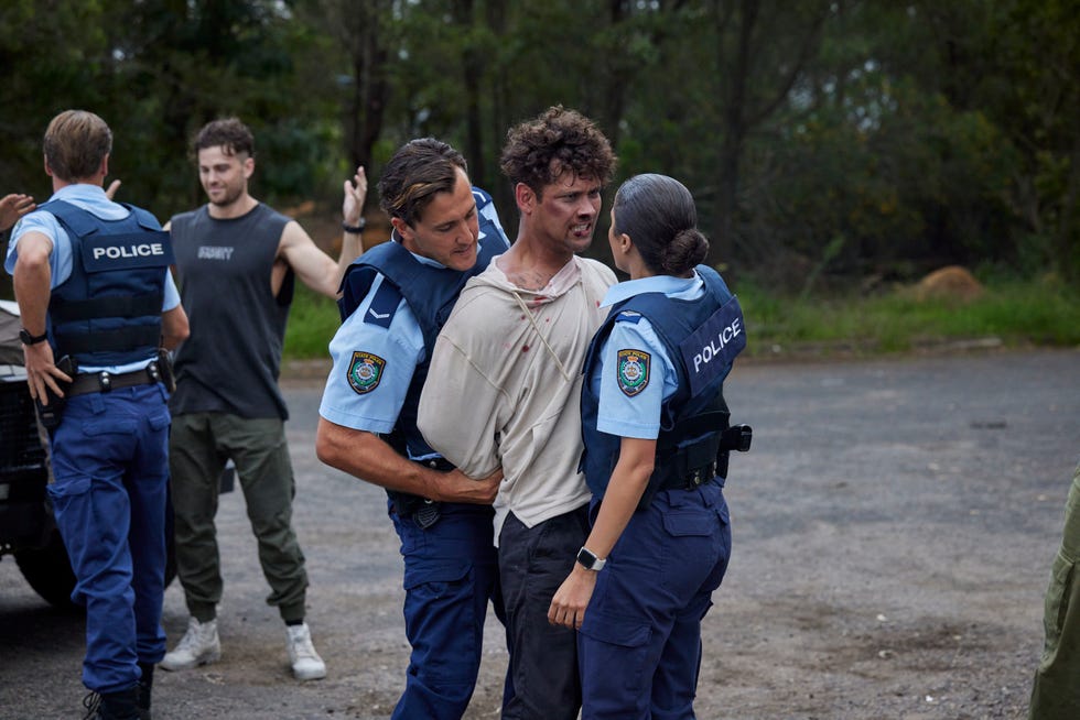 rose delaney confronts mali hudson in home and away