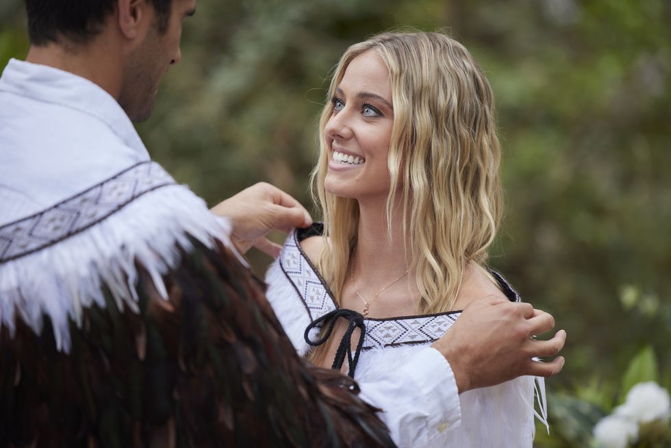 felicity newman and tane parata's wedding in home and away