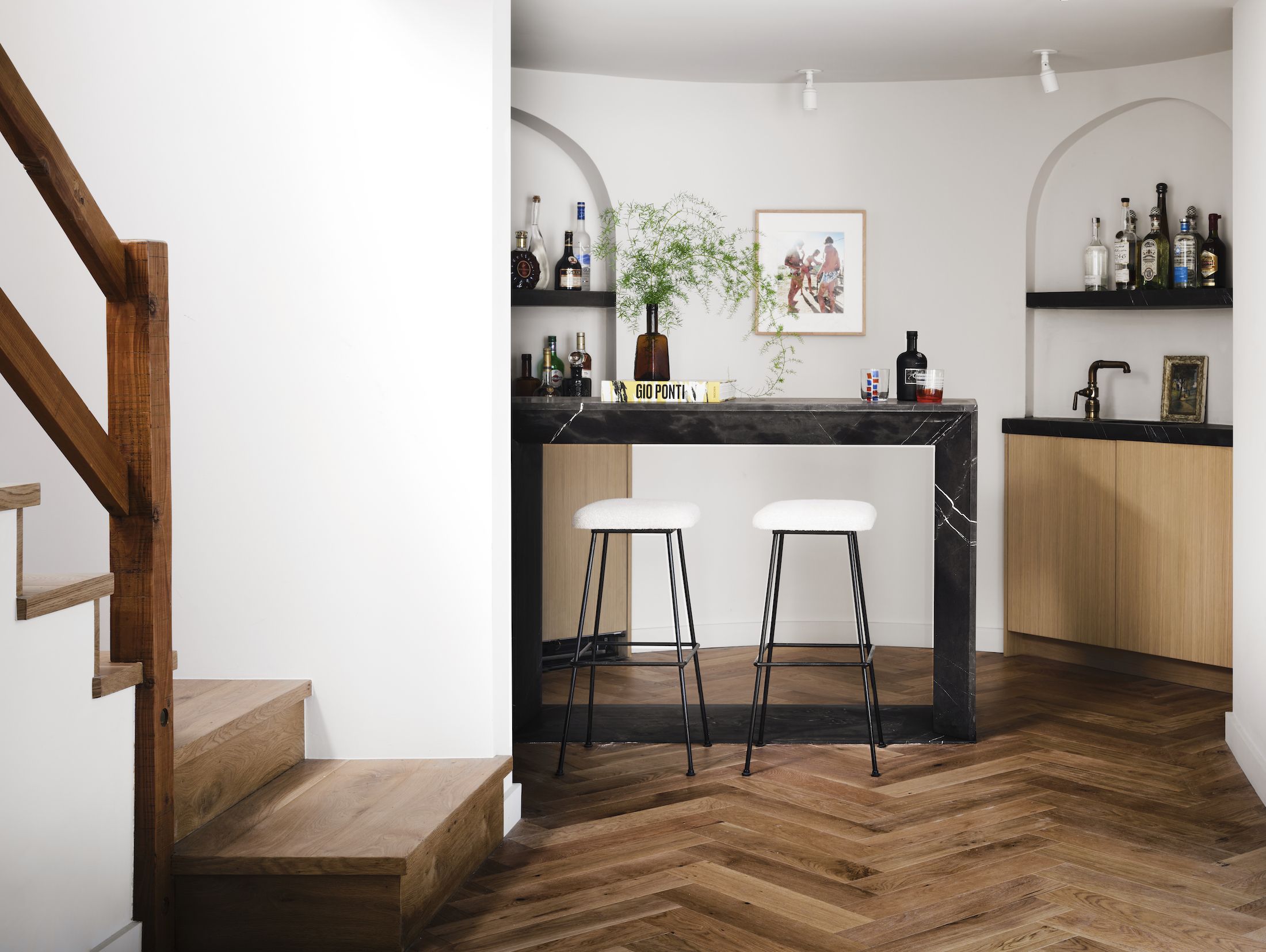 Here's What You Need for a Practical and Stylish Home Bar Setup