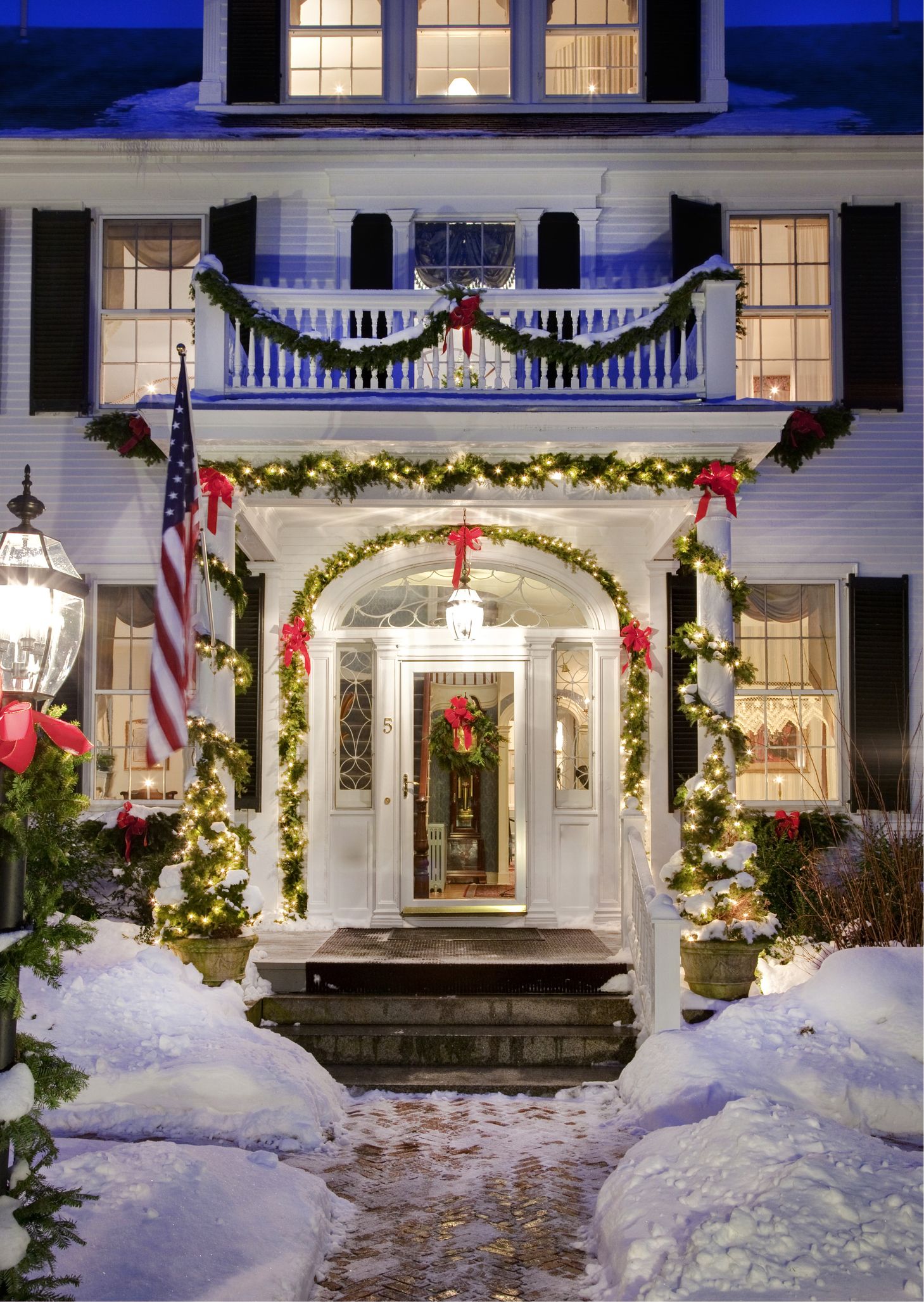 55 Best Outdoor Christmas Decoration Ideas 2023