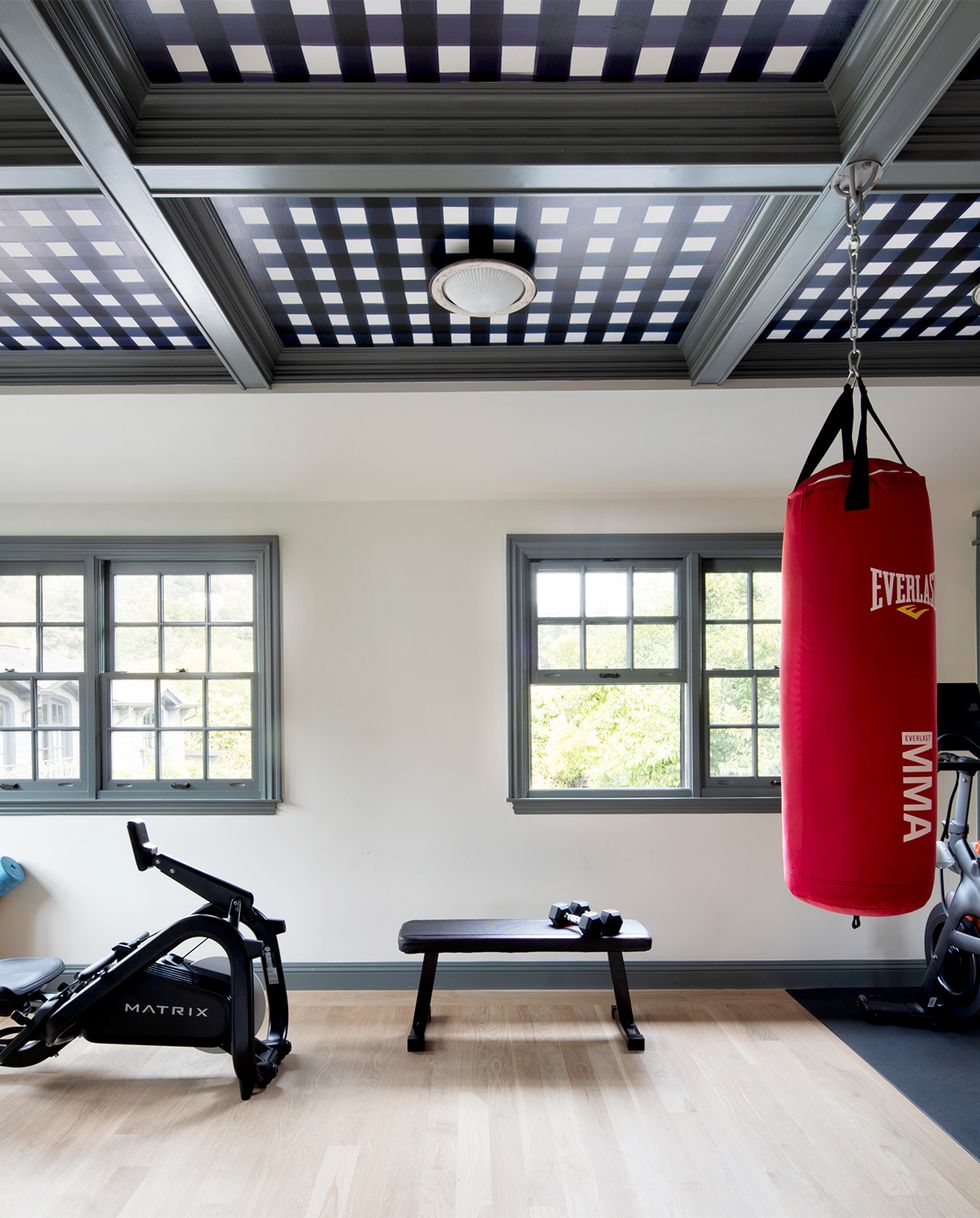 10 worthy gadgets and accessories for your home gym 