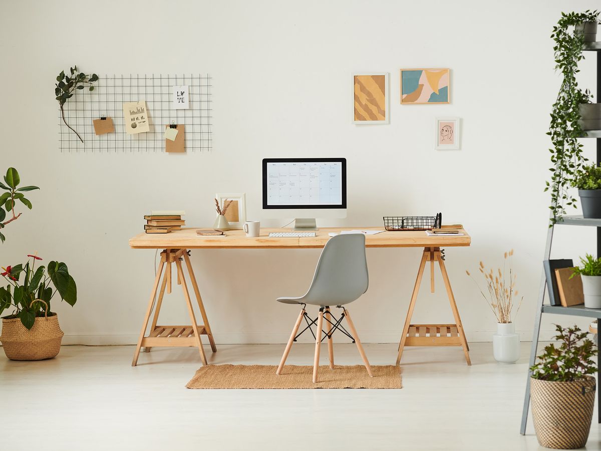 8 Home Office Decor Ideas That Will Give Your Coworkers Zoom