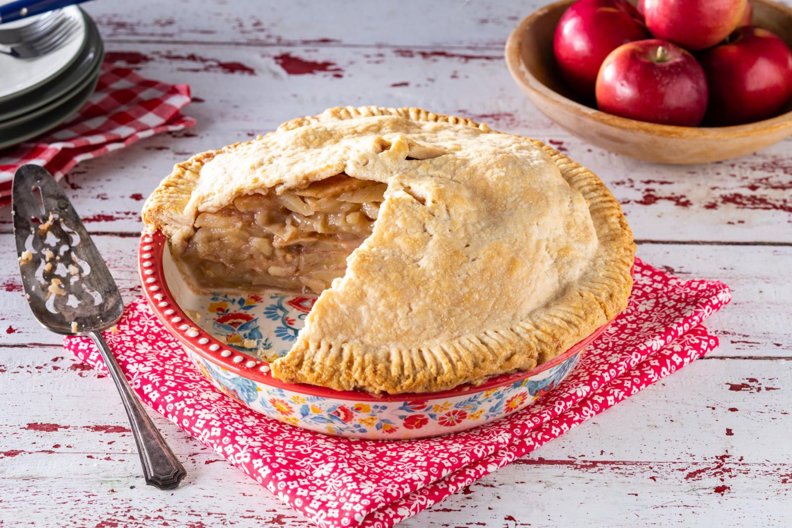 Deep Dish Apple Pie from Scratch