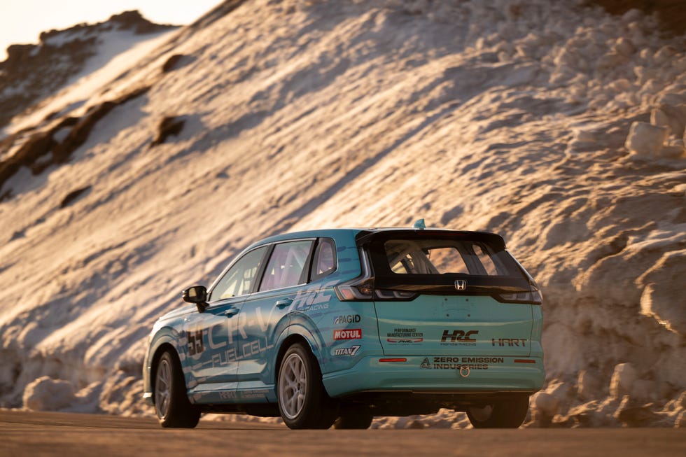 honda crv fcev pikes peak 2025
