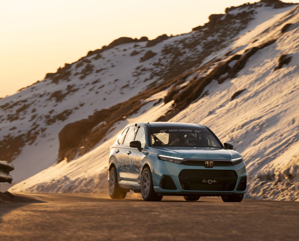 honda crv fcev pikes peak 2025