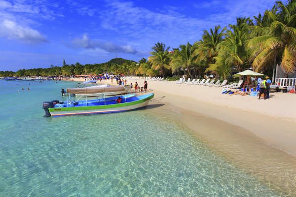 Water transportation, Beach, Vacation, Tropics, Caribbean, Tourism, Resort, Sky, Sea, Coast, 