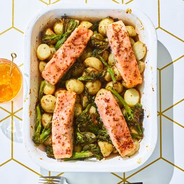 honey mustard salmon traybake