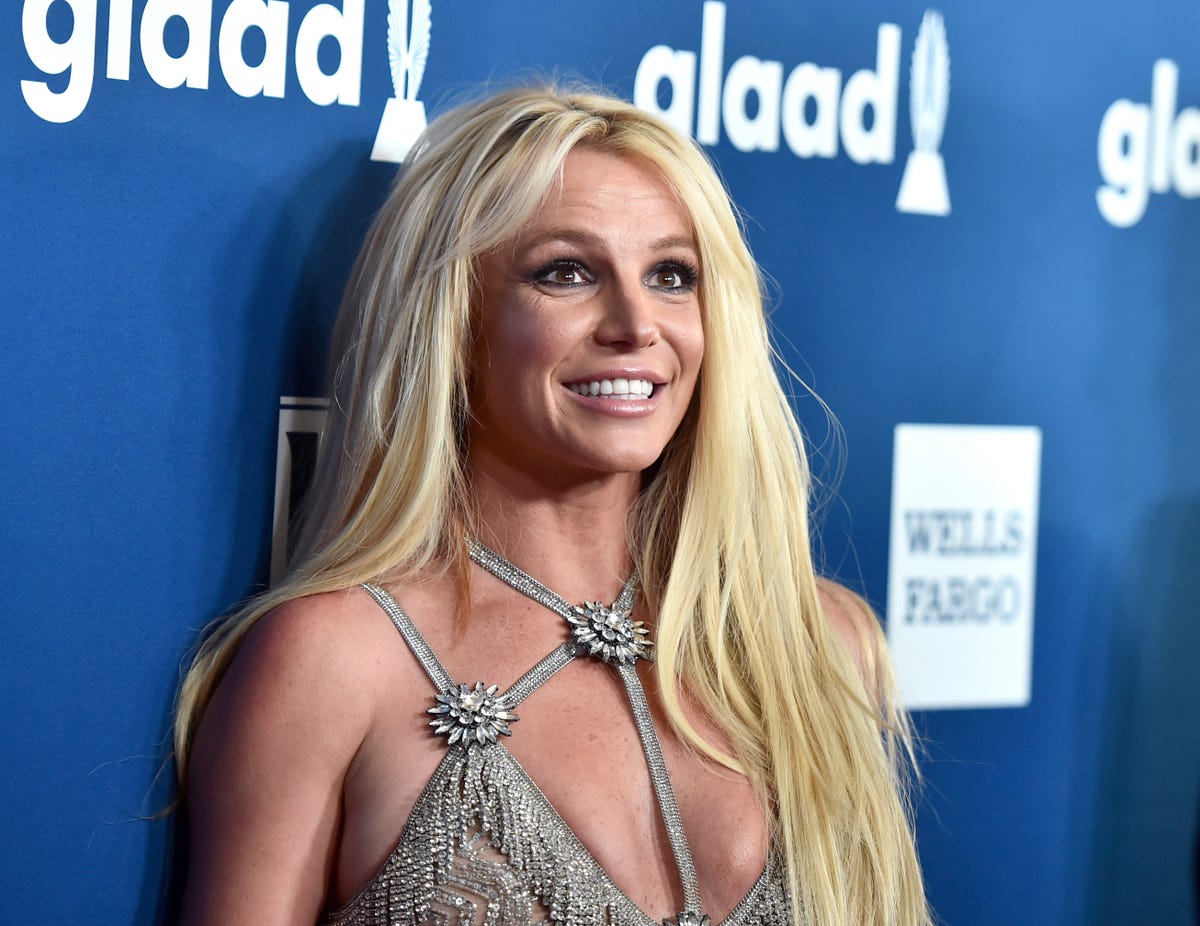 Britney Spears Is Topless On The Beach In New Vacay Photos Video