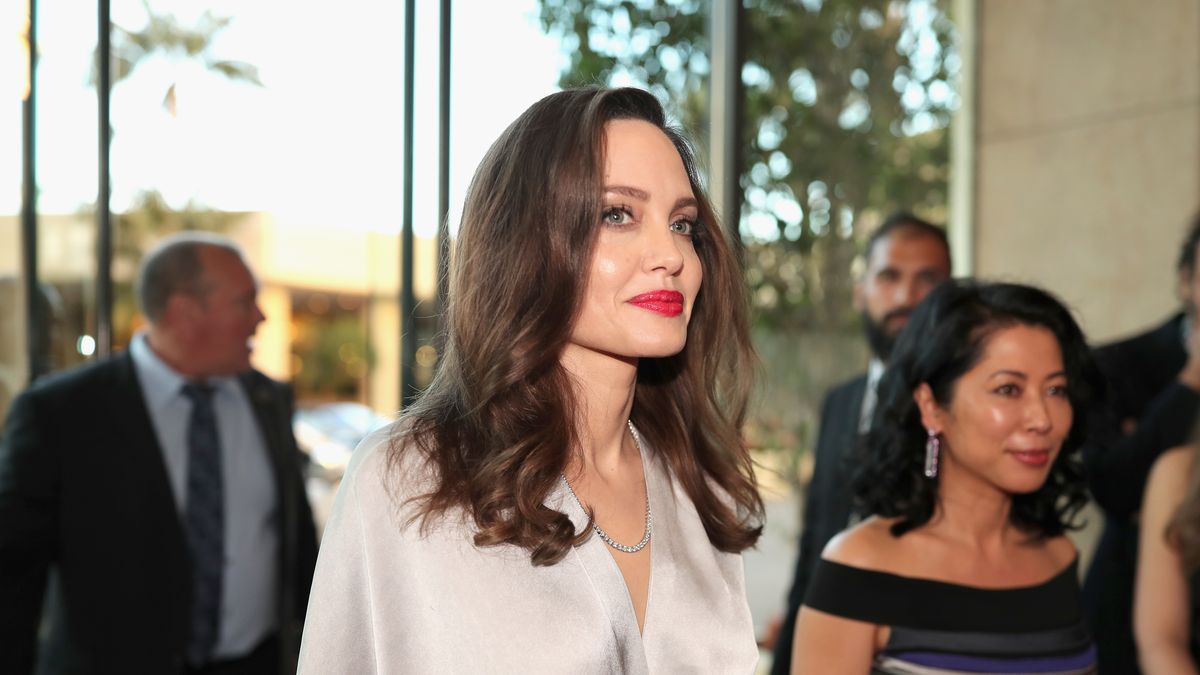 preview for Chi è Angelina Jolie: la bio in un minuto