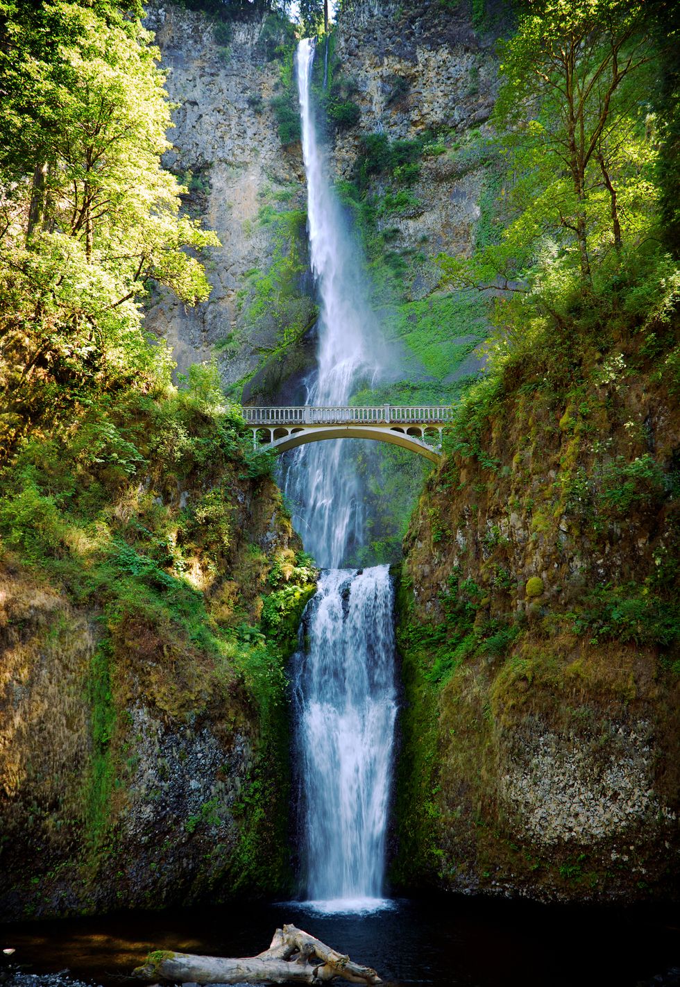 multnomah falls oregon waterfall