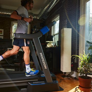 running KAPPA in living room on horizon folding treadmill