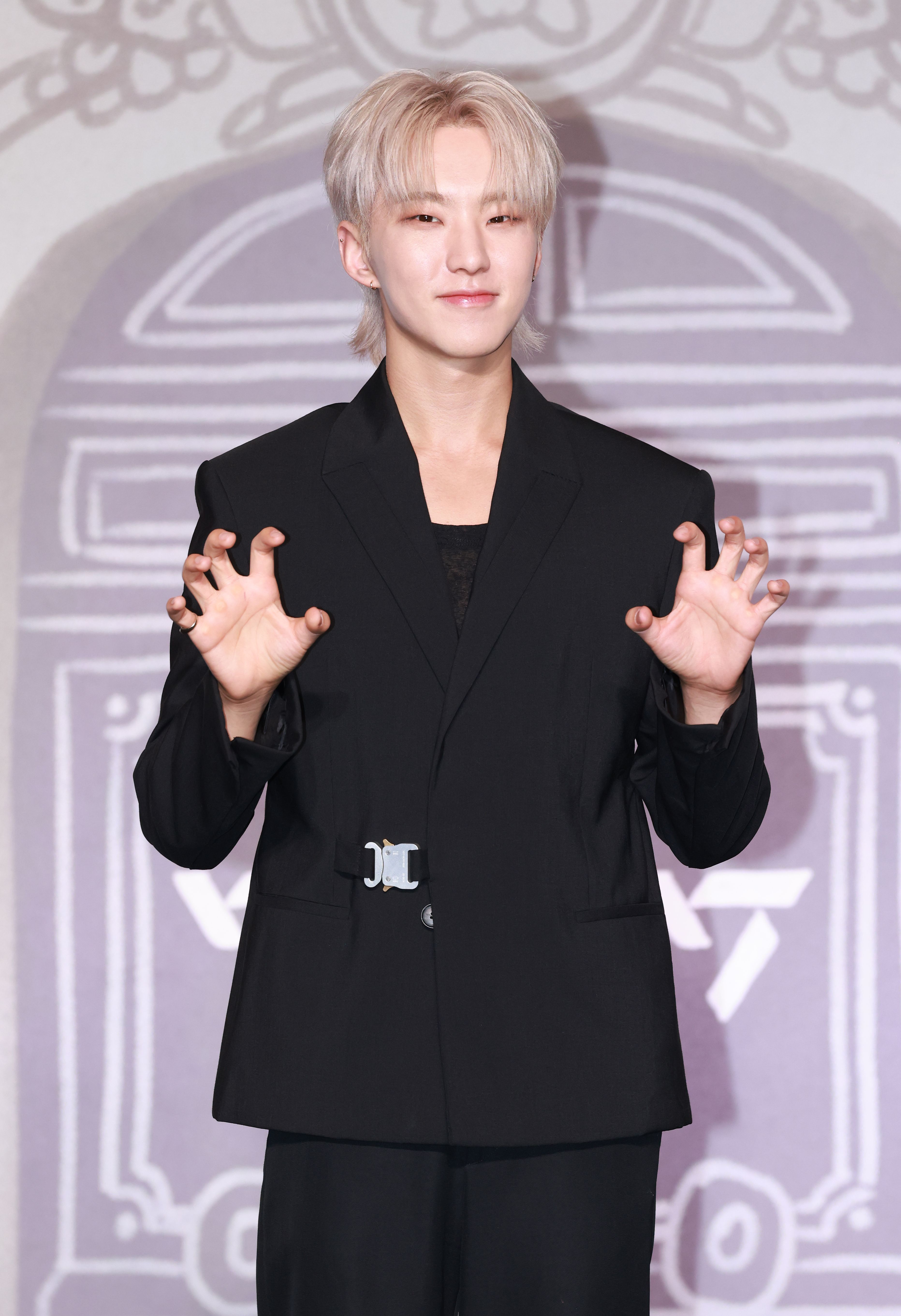 hoshi-of-seventeen-attends-