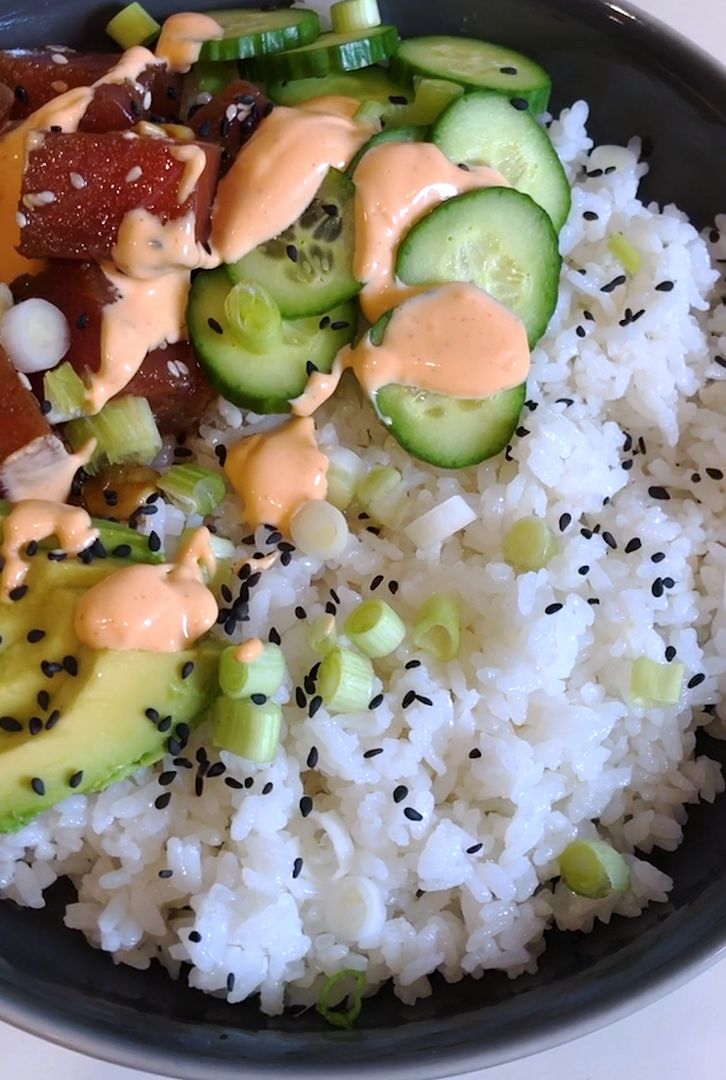 ALDI Sushi Kit review! We make sushi in lockdown 😍How to make sushi rolls  at home @aldiaustralia 