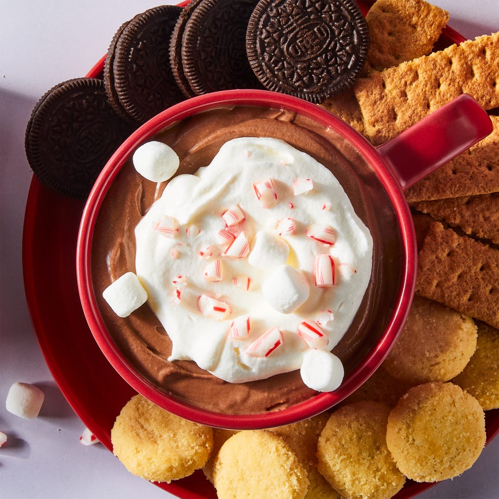 hot cocoa dip served with cookies