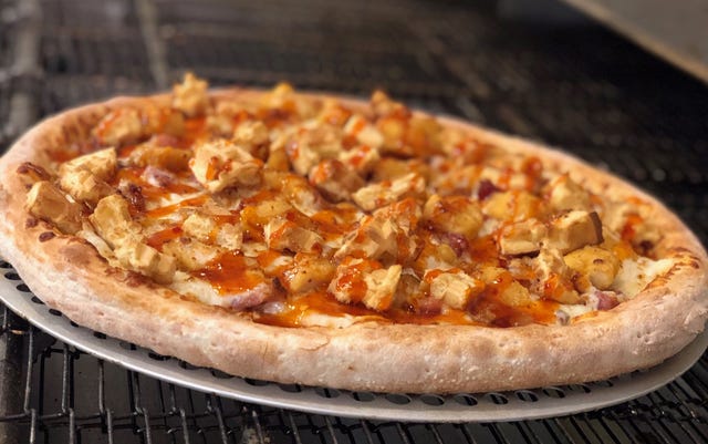 Dish, Food, Cuisine, Ingredient, Tarte flambée, Flatbread, Produce, Pizza, Dessert, Staple food, 